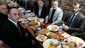 Esenler’de Trabzonlular MHP Kahvaltısında Buluştu
