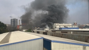 SON DAKİKA / Efes Fabrikasında Yangın çıktı