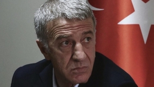  Trabzonspor Başkanı Ahmet Ağaoğlu hastaneye kaldırıldı.