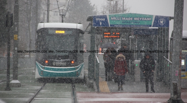 Otobüs ve tramvaylar kış tarifesine geçti