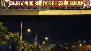 Taraftarlardan Trabzonspor'a Destek Pankartı