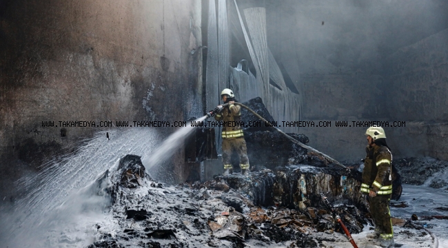Arnavutköy'de iş yeri yangını