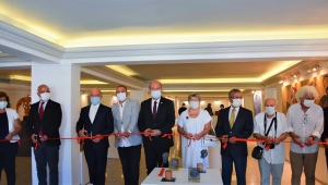 KKTC Cumhurbaşkanı Ersin Tatar, Kıbrıs Modern Sanat Müzesinde iki serginin açılışını gerçekleştirdi