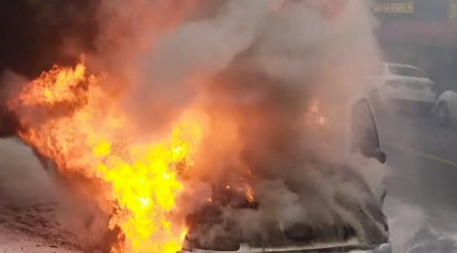  Tuzla'da araç yangını