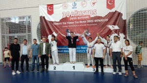 Trabzonlu Nazlı Nur Dimaoğlu Tekwanda İstanbul Birincisi