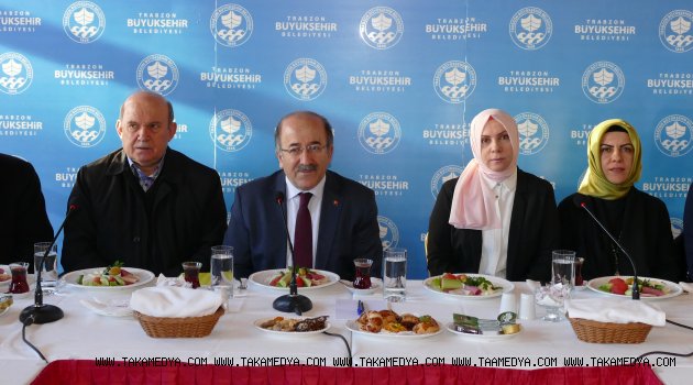 Başkan Gümrükçüoğlu, STK yetkilileri ile istişare toplantısı gerçekleştirdi