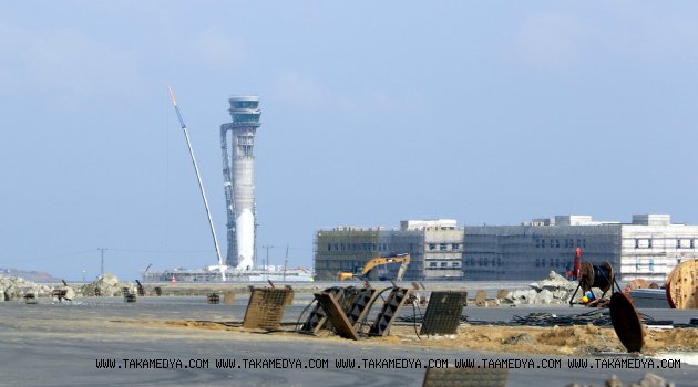 Dünyanın en büyük havalimanının ilk etabı tamamlanıyor