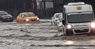 İstanbulda Aniden Bastıran Yağmur Etkili Oldu